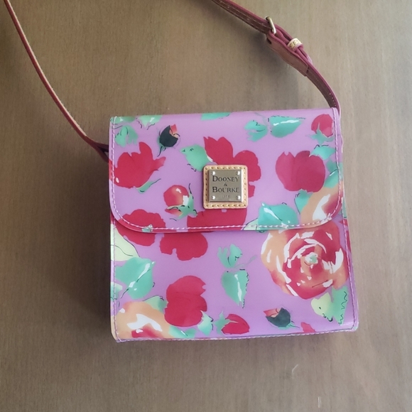 dooney and bourke vinyl